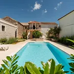 Varos With Shared Pool * Ugljan