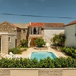 Varos With Shared Pool * Ugljan