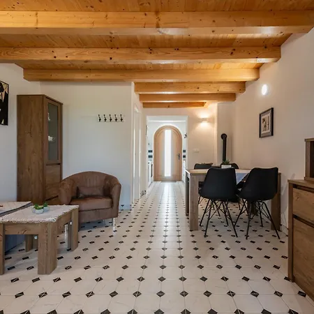 Varos With Shared Pool Ugljan